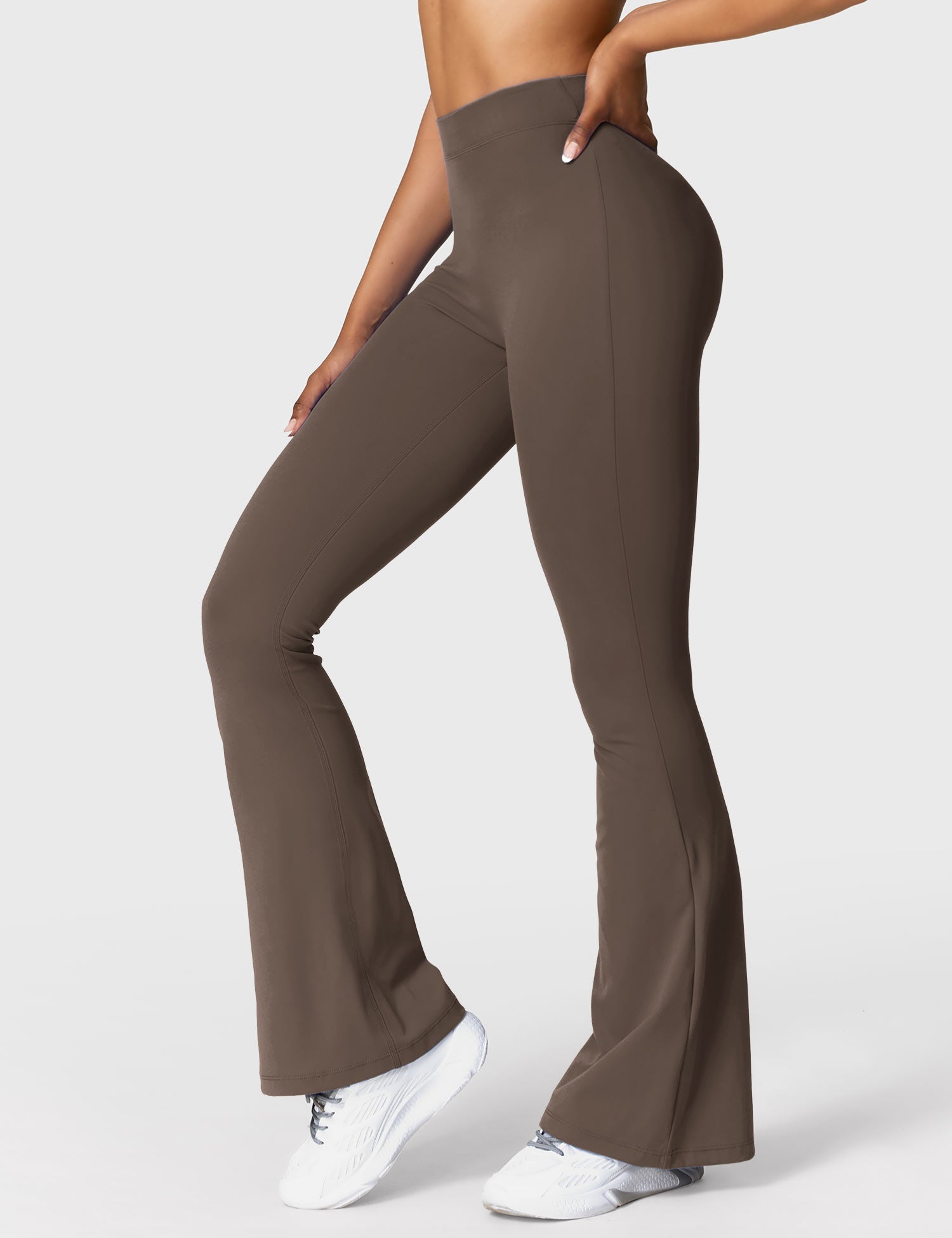 Daze V-back Flare Leggings