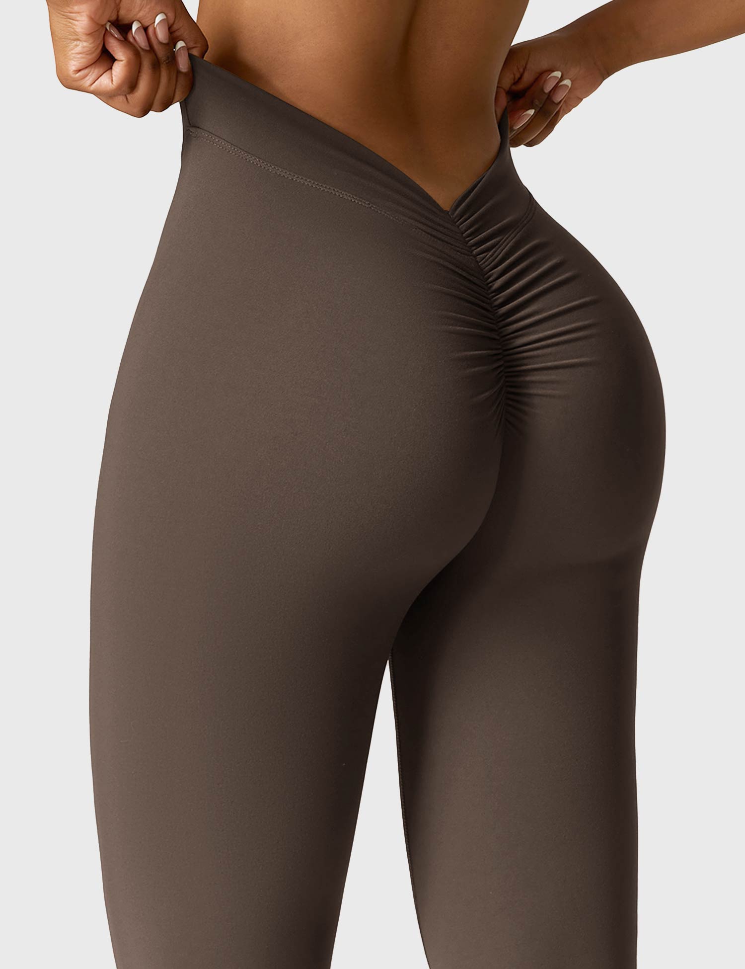 Daze V-back Flare Leggings